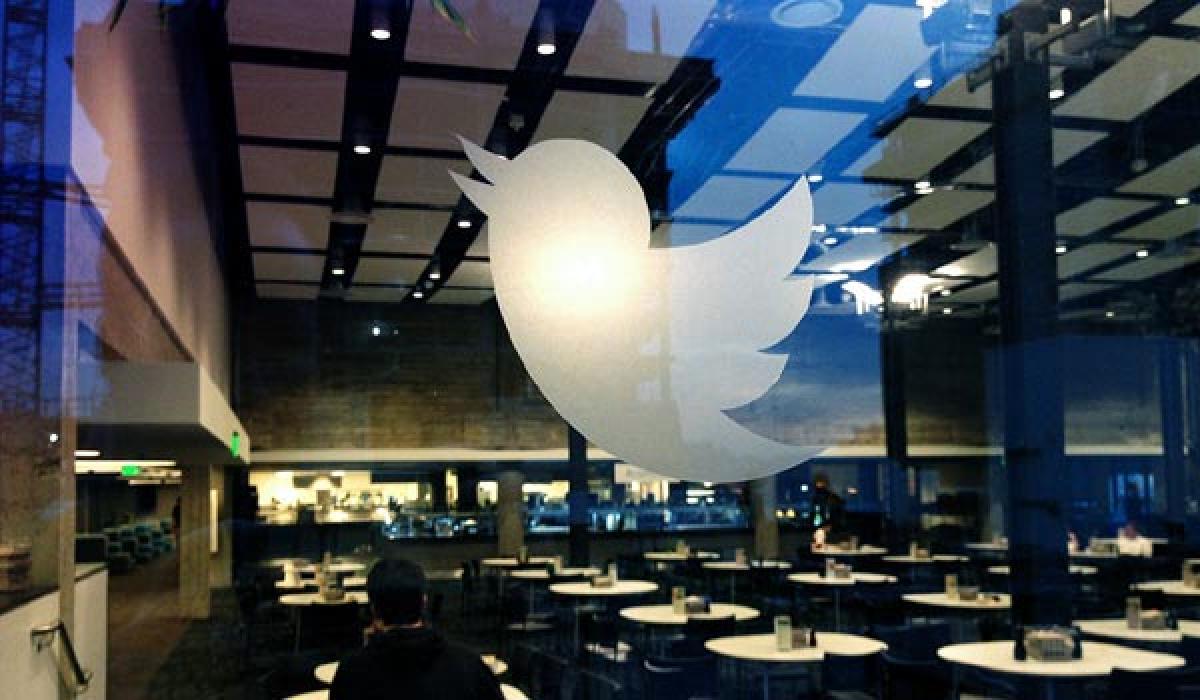 Twitter top communication head quits the company 