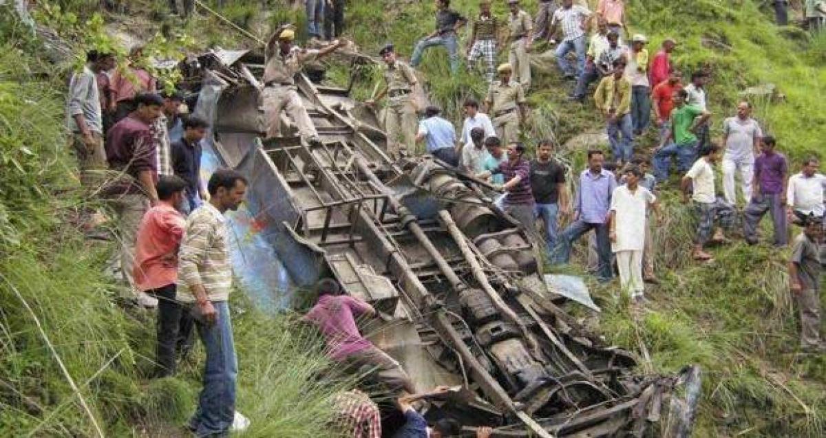 Bihar: 5 killed, 22 injured as bus falls into ditch