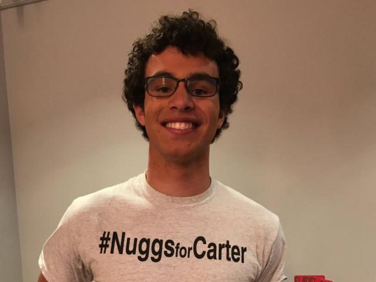 16-yr-old US boys tweet on chicken nuggets breaks world record