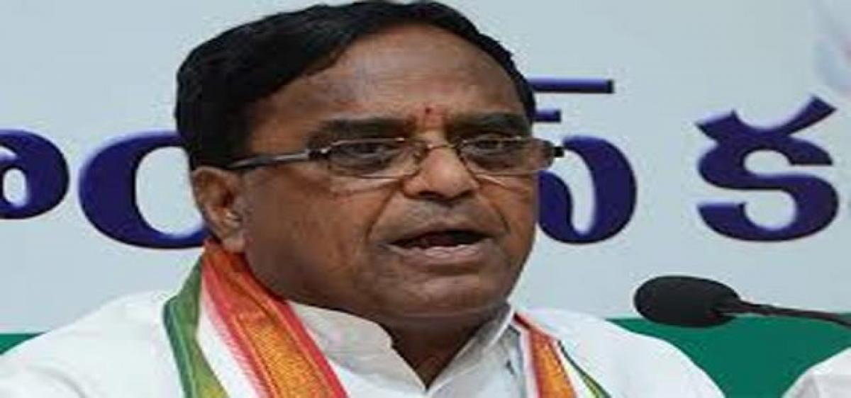 Telengana Congress asks KCR to inspect hospitals