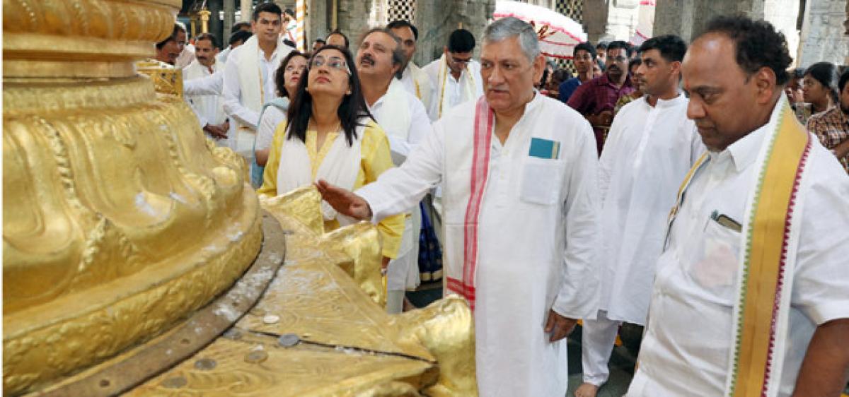 Army Chief visits Tirumala