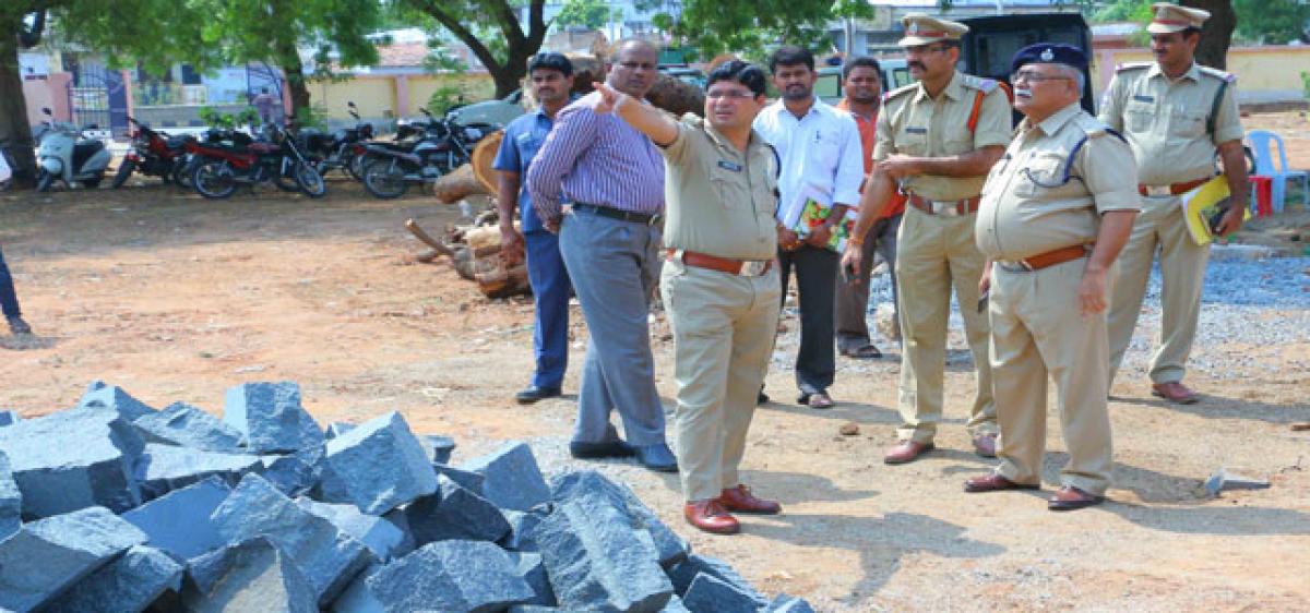 New buildings for police stations:Khammam CP