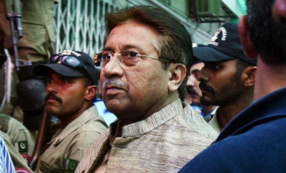 Pervez Musharraf threatened Benazir Bhutto before returning to Pakistan: US journalist Mark Siegel