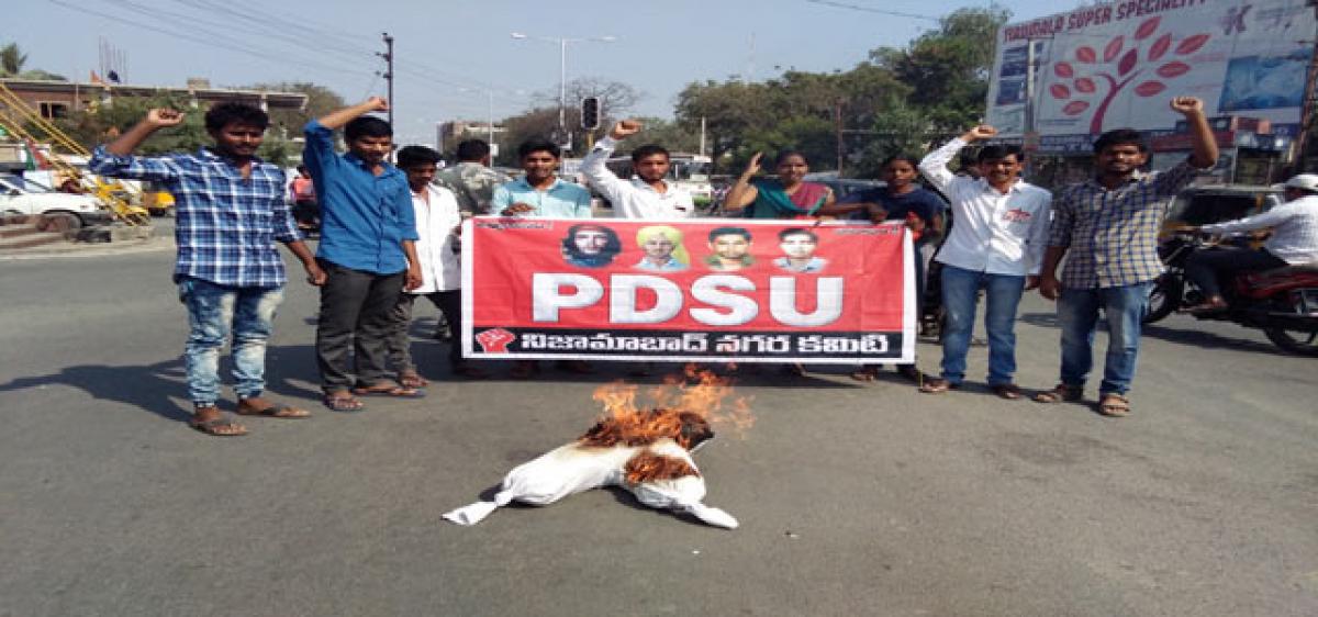 PDSU burns effigy of KCR, demands justice