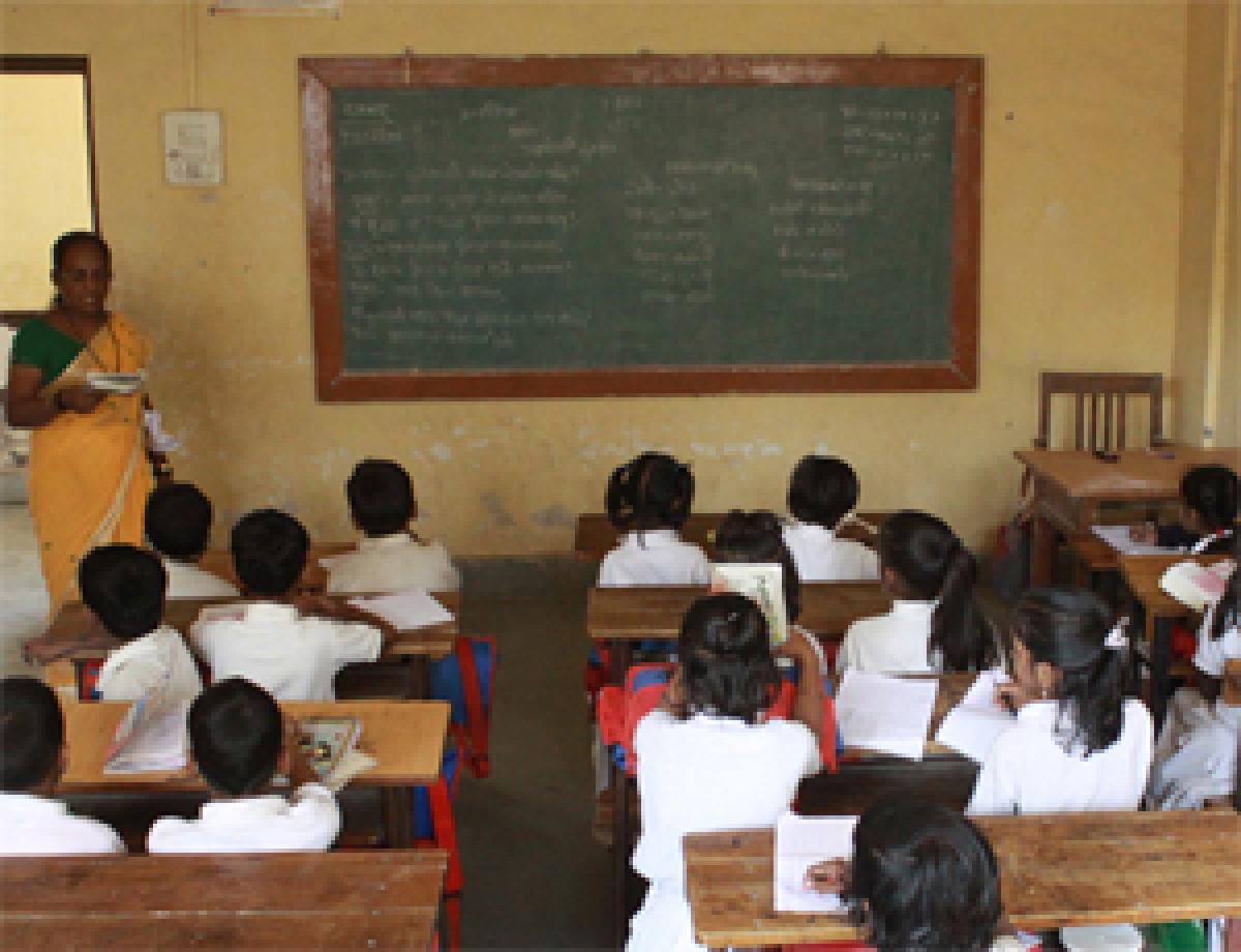 Government schools to inspire private institutions in Kashmir