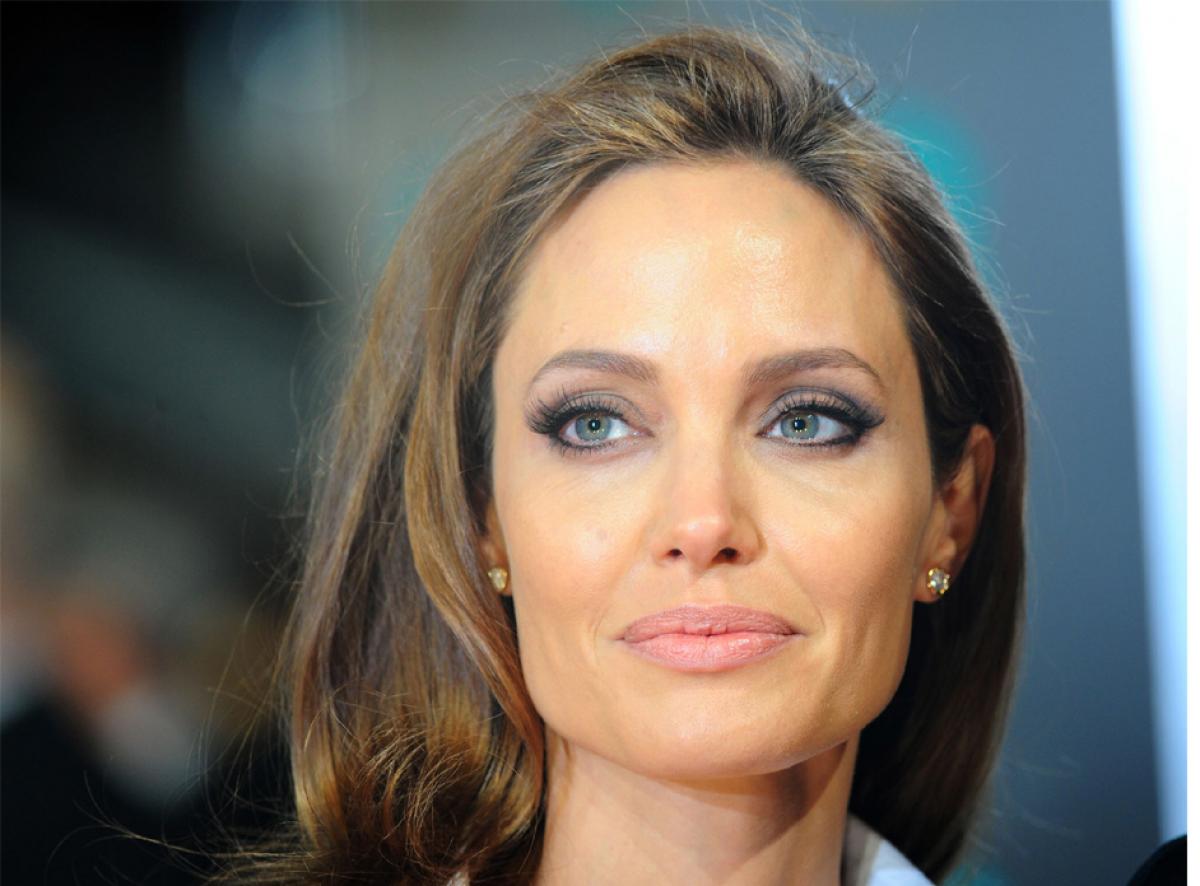 Angelina Jolie to teach at Georgetown University