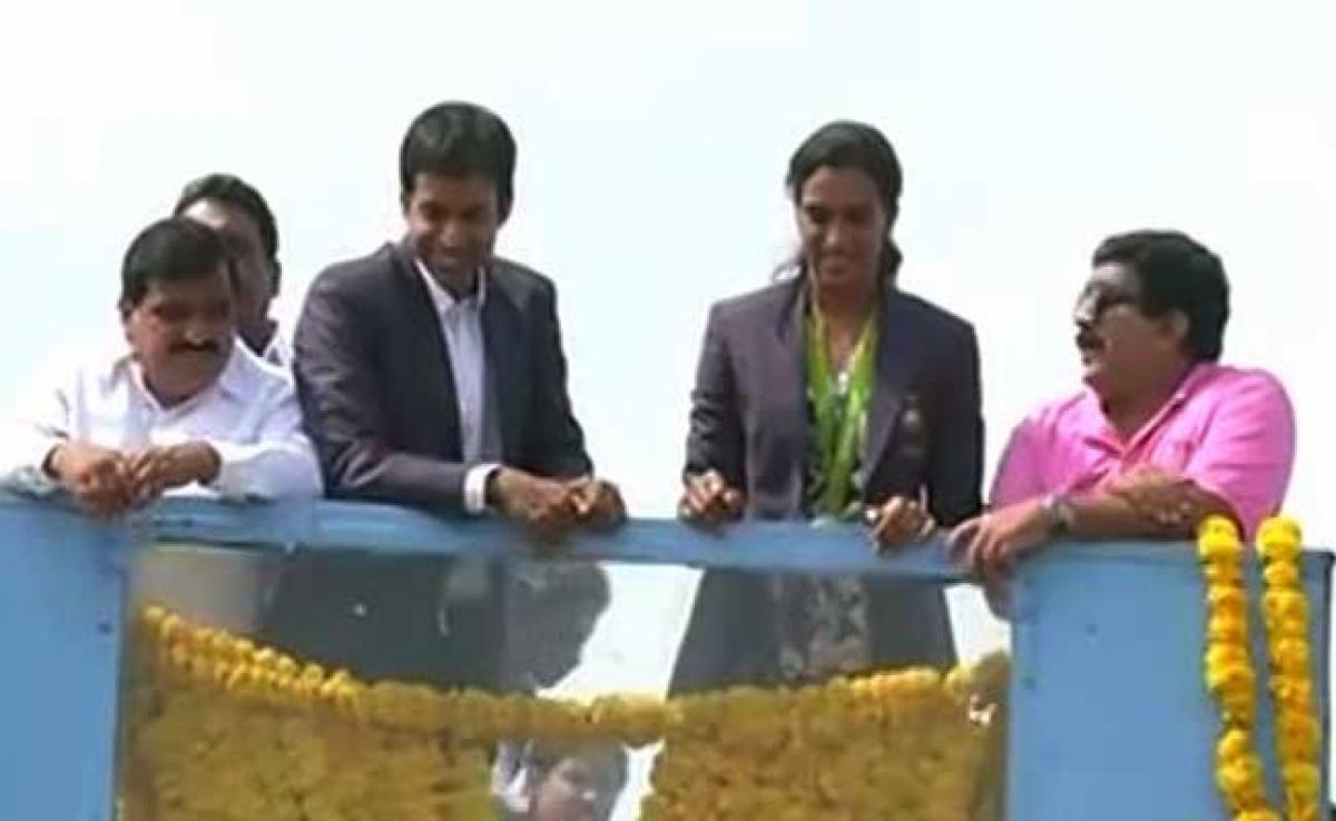 PV Sindhu reaches Hyderabad as a rousing reception awaits her