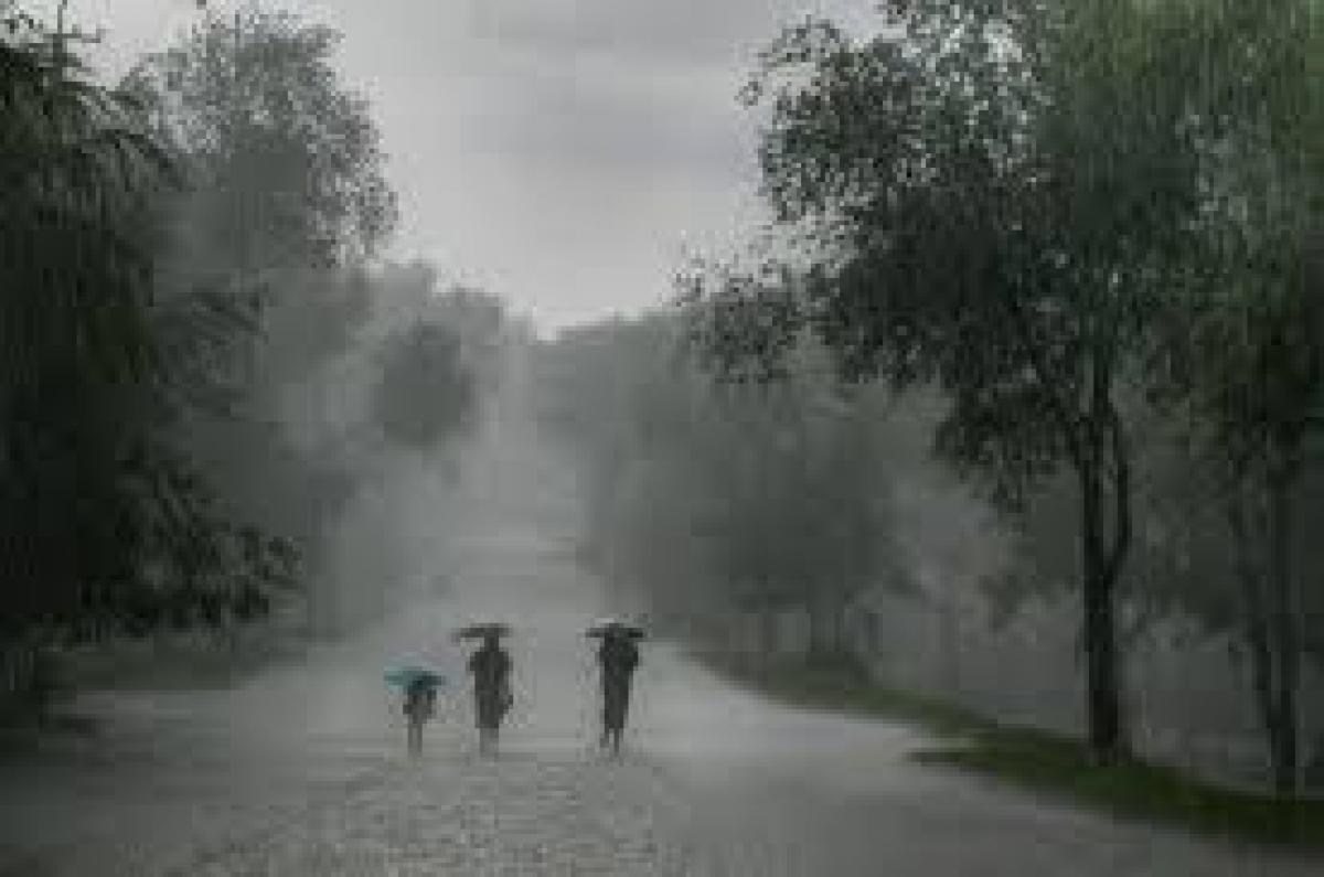 Heavy showers to lash Bengal, Odisha and northeast: IMD