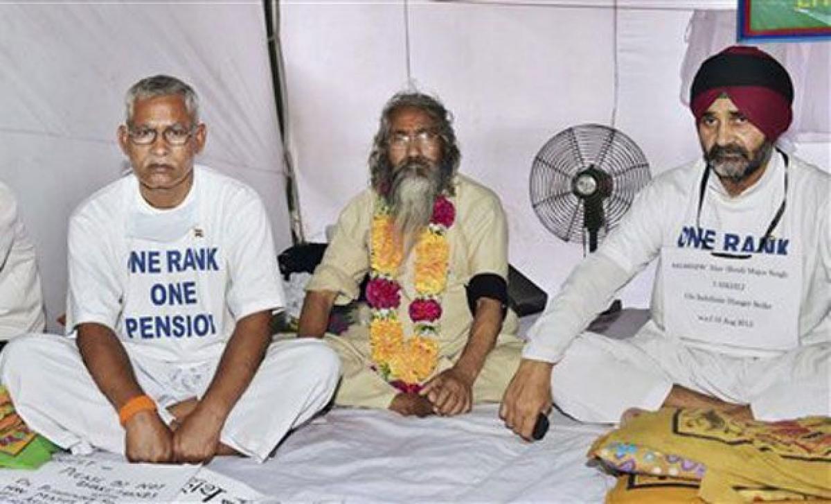 OROP protest: Fifth veteran hospitalised