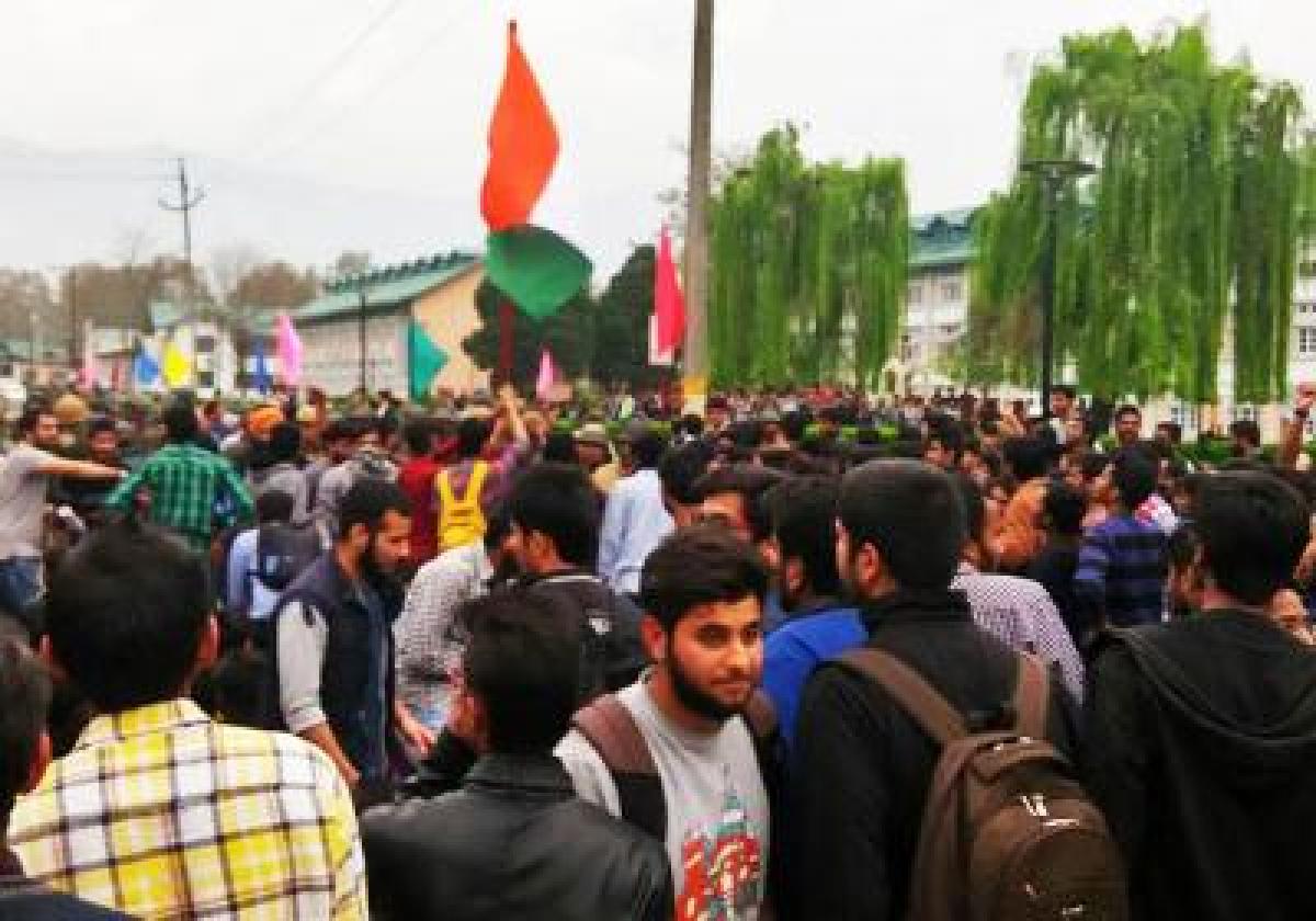 Srinagar NIT unrest: Two-member HRD team to visit campus today  