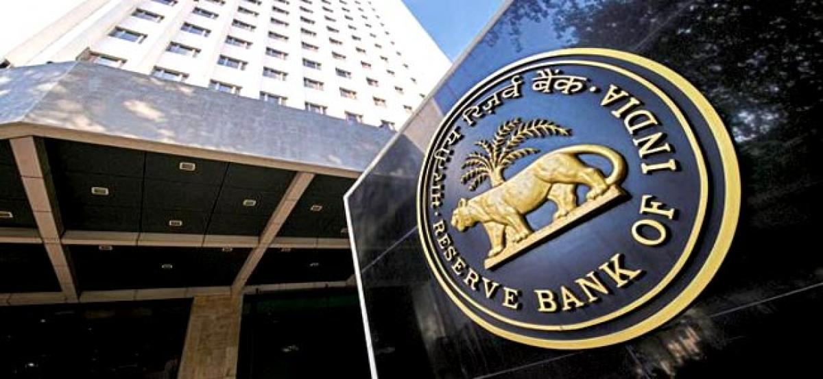 Demonetization: RBI allows NRIs to exchange defunct notes up to June 30