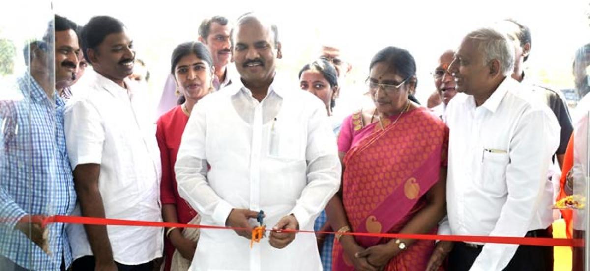 Prathipati opens electronics showroom