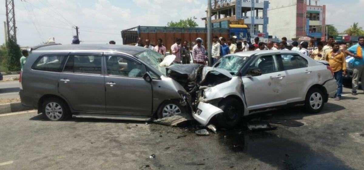 One dead, seven injured as cars collide in Bibinagar