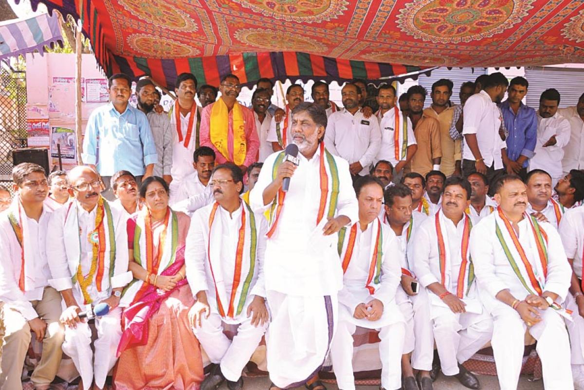 Congress leaders demand CB-CID inquiry