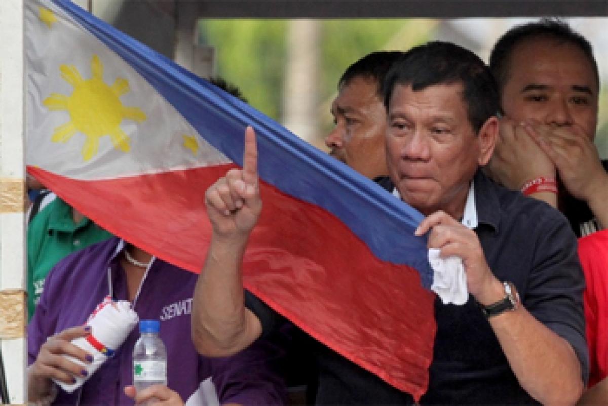 Rodrigo Duterte takes oath as Philippine President