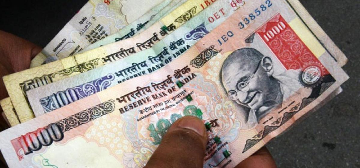 Ten held with 3 cr scrapped notes
