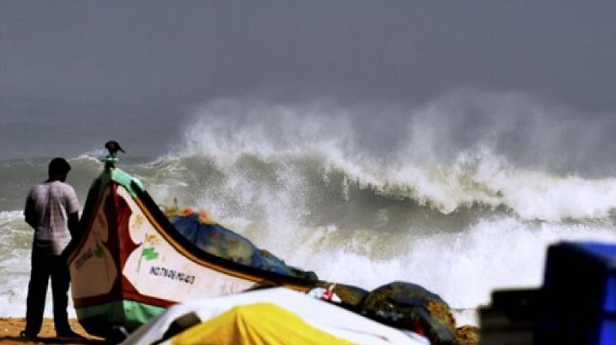 IMD warns Vardah may not weaken; AP, TN on edge