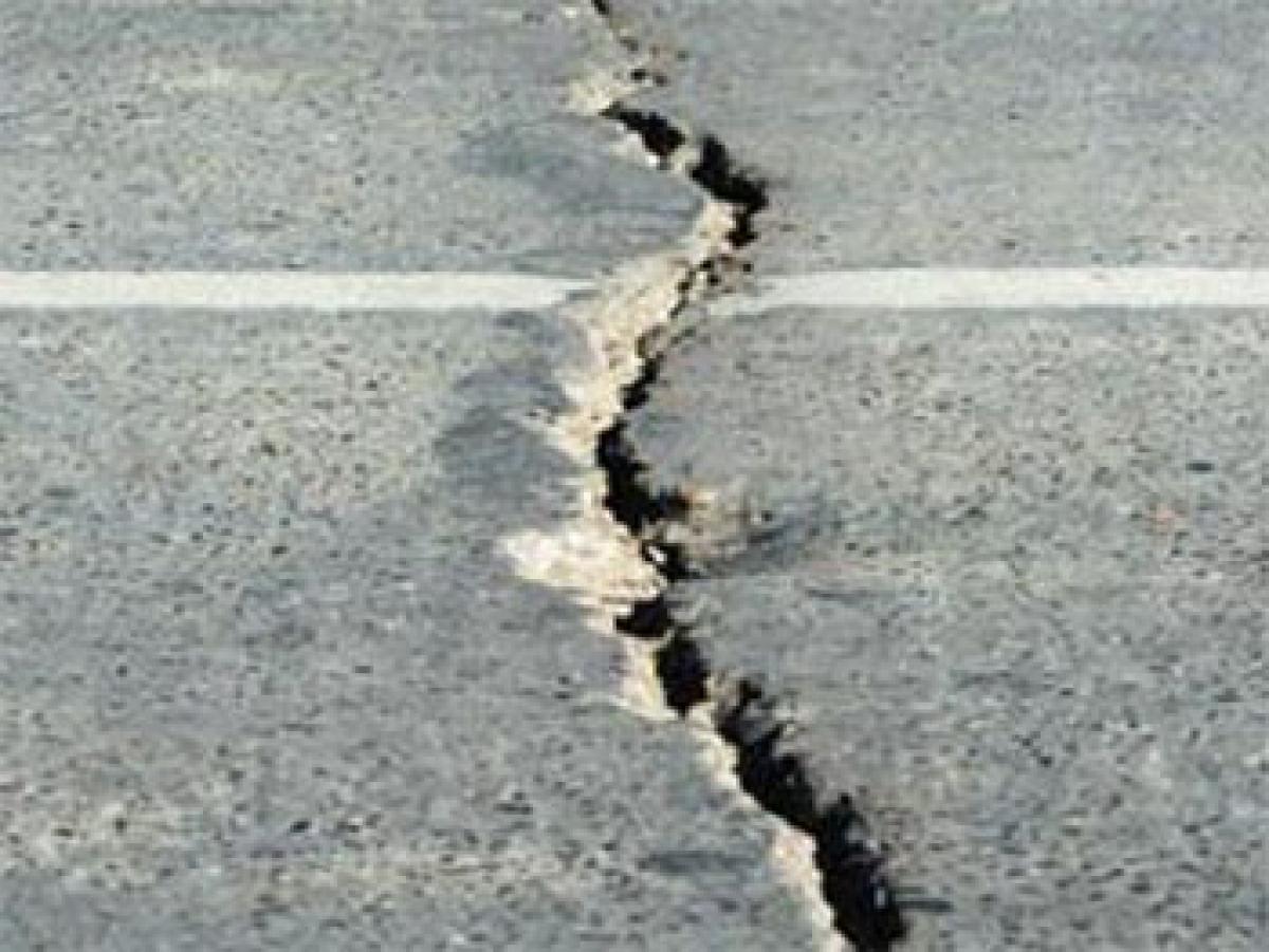 Pak earthquake kills two, injures 85