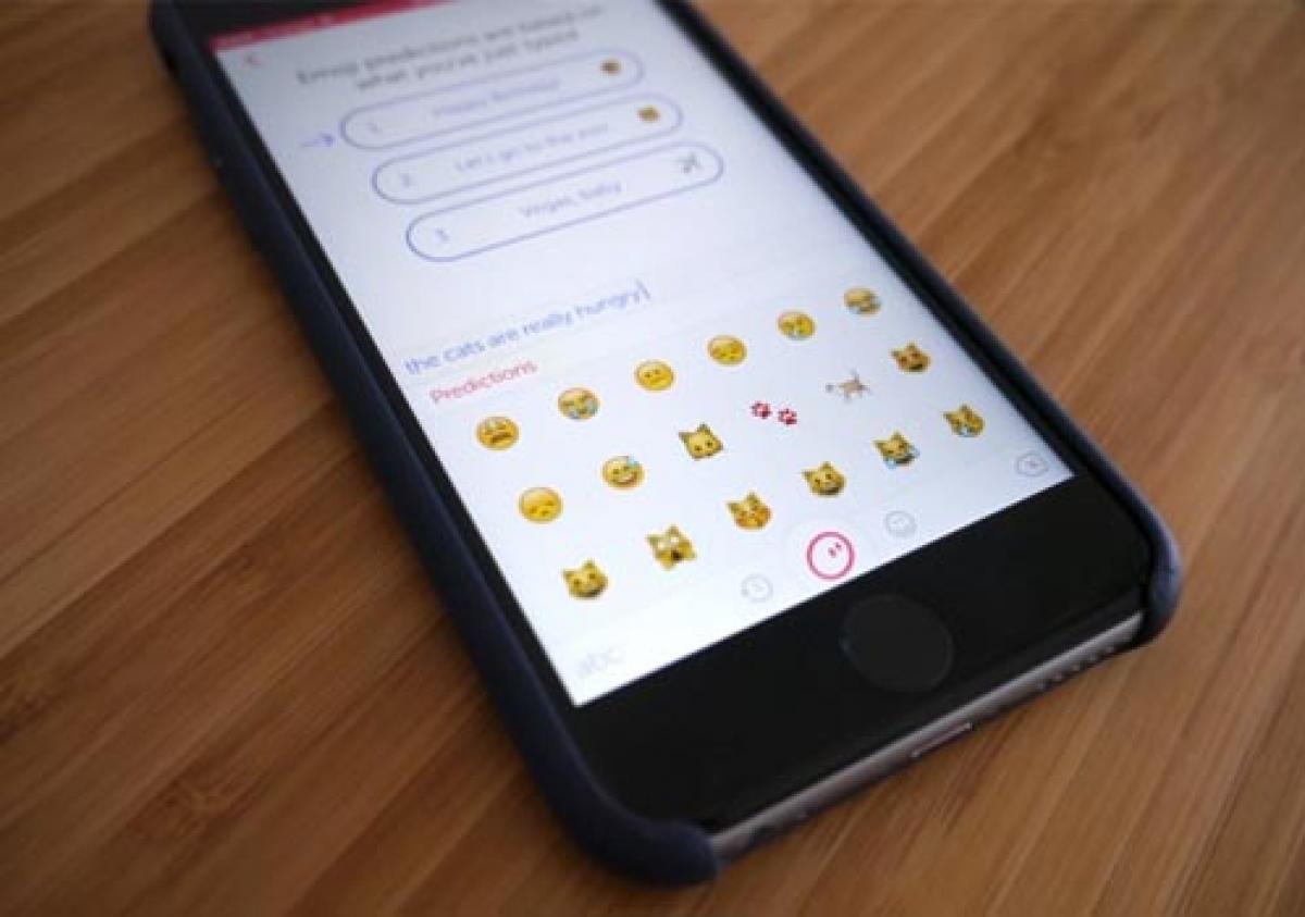 SwiftKey officially unwraps its emoji prediction app