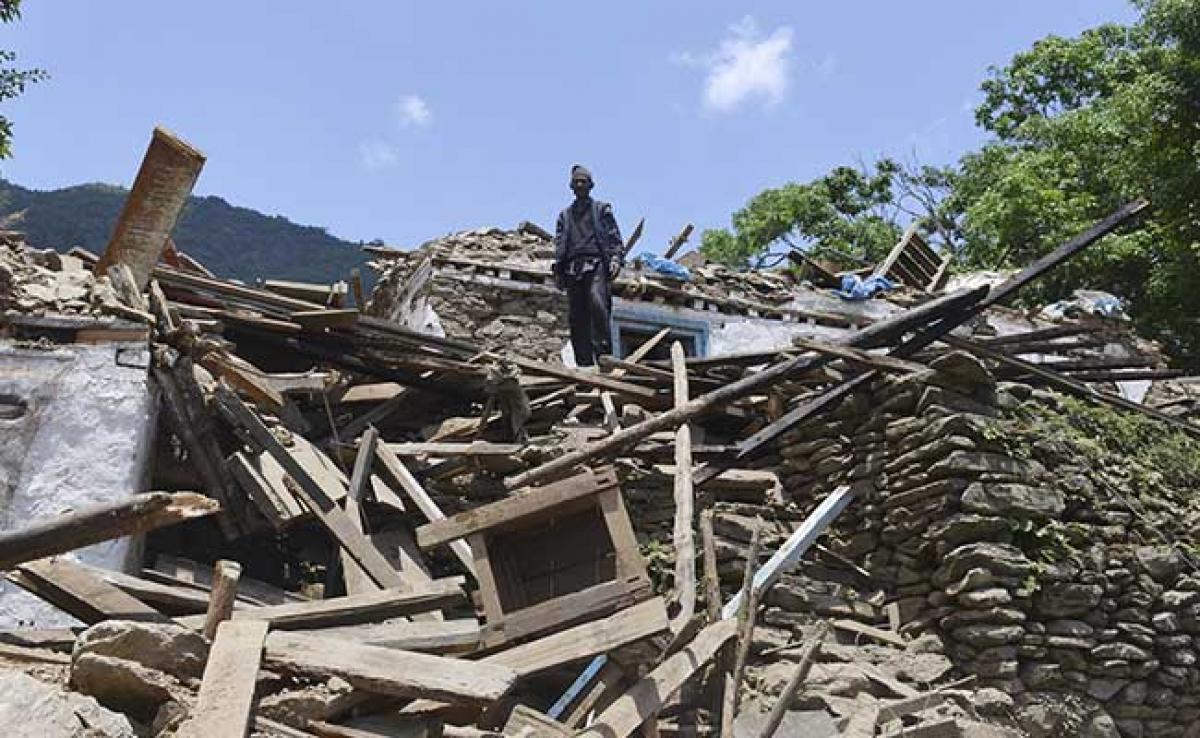 Helicopter Aid-Drops in Earthquake-Hit Nepal at Risk as Cash Runs Out: UN