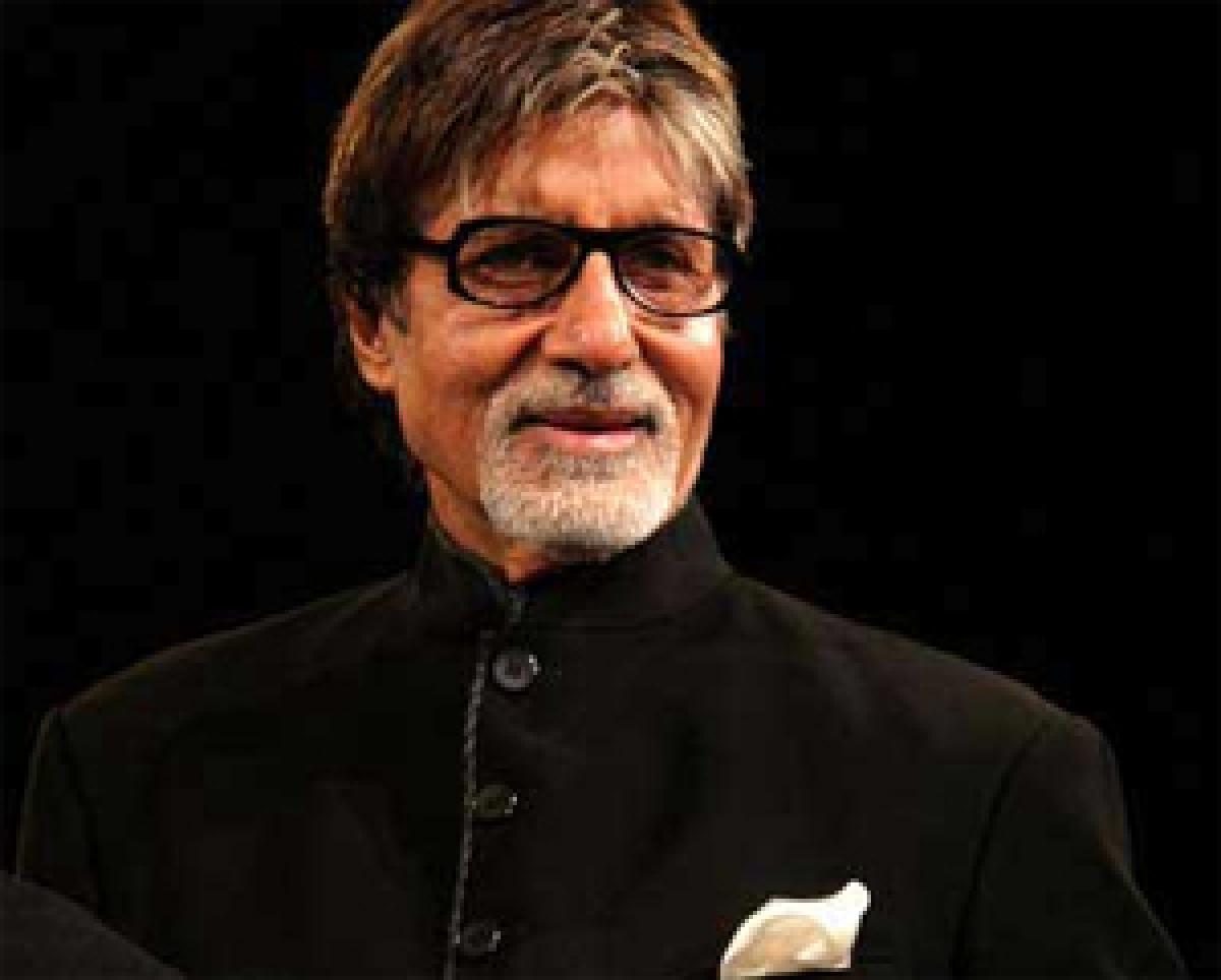 Big B praises Vicky Kaushals performance in Masaan