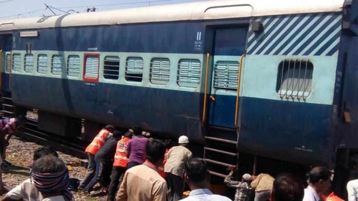 Jaisalmer: 10 coaches of Ranikhet Express derail