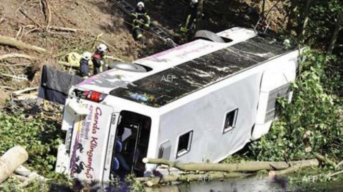 40 tourists from West Bengal injured as bus overturns in Odisha