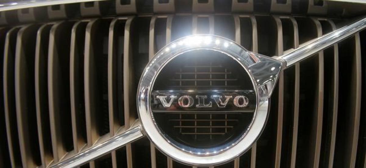Volvo Cars says to hire 400 engineers to spearhead high-tech push