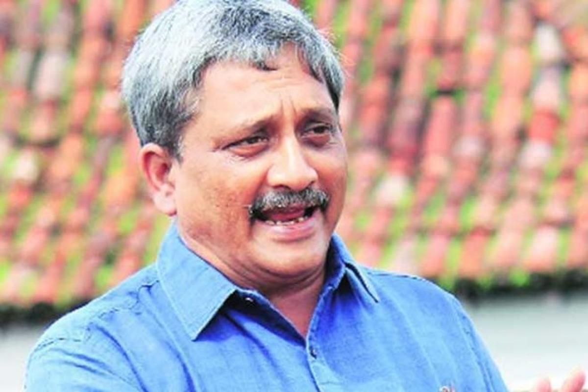 Manohar Parrikar: Currency ban has ended stone pelting on security forces in Kashmir