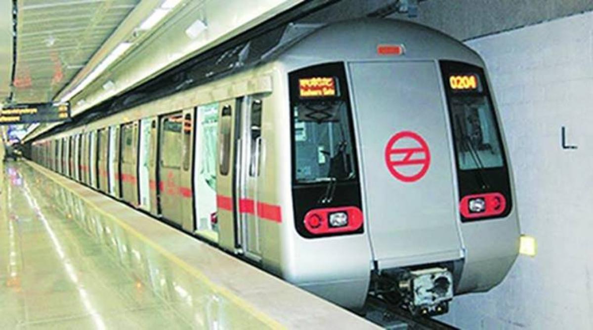 Delhi: Woman jumps before Metro train in suicide bid; suffers fracture