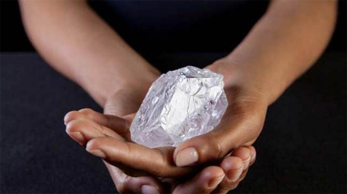 Worlds largest uncut diamond fails to sell in London