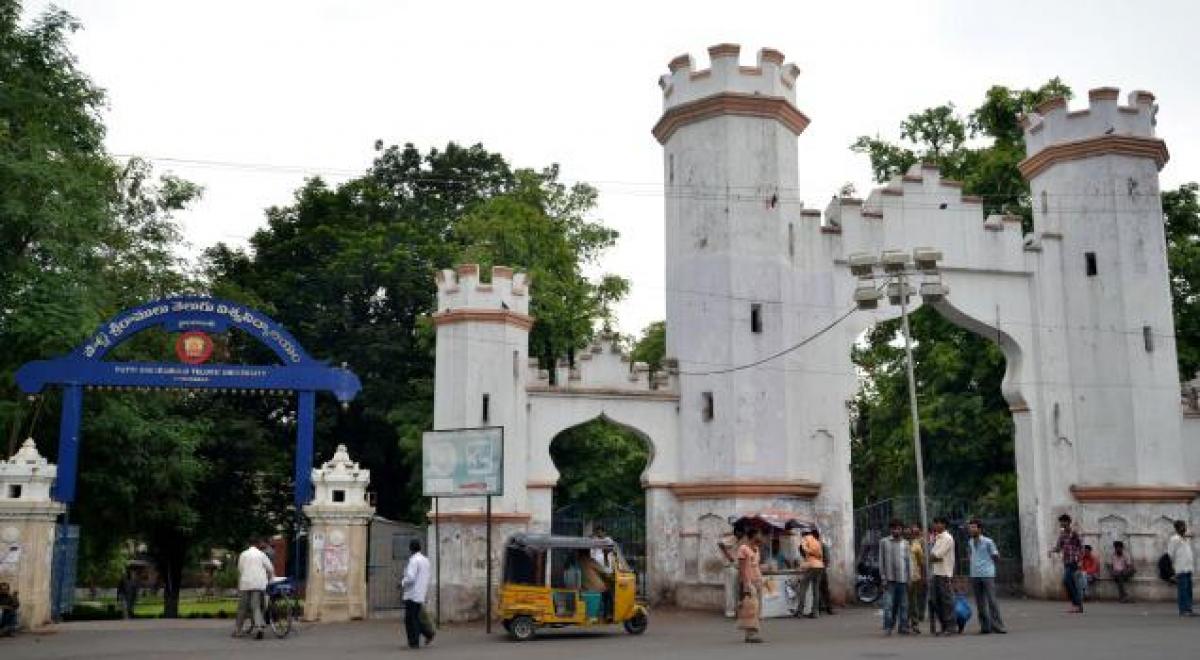 T staff in Telugu varsity vent spleen at VC