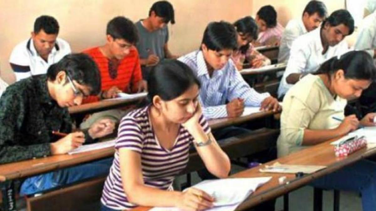 HRD to involve IITians to help aspirants in JEE preparation