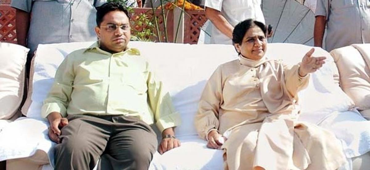 Despite corruption allegations, Mayawati appoints brother Anand Kumar as BSP Vice-President