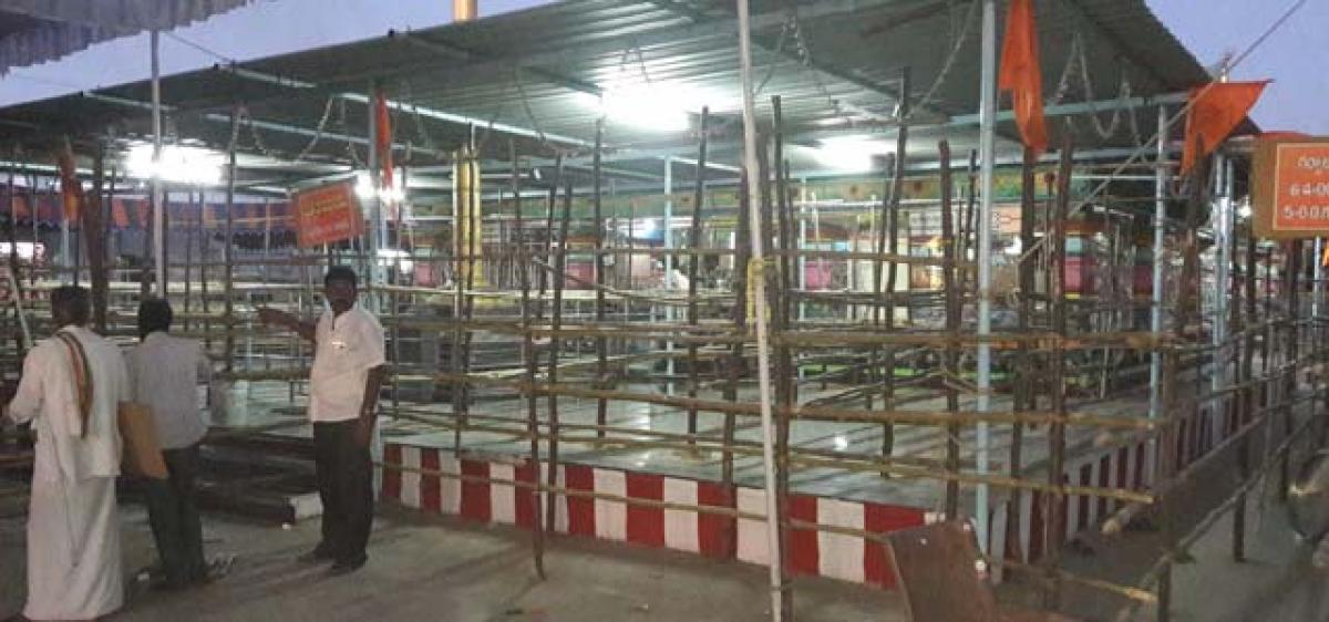 Siva temples bedecked for grand fest today