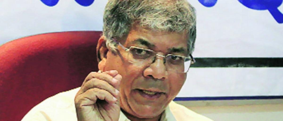 Prakash Ambedkar Left choice for Prez?