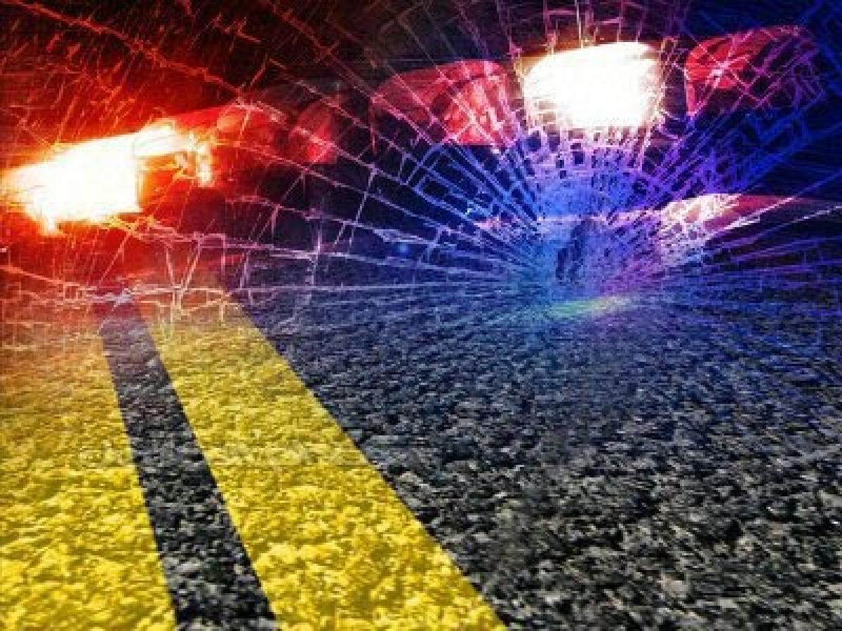 Labourer dies in auto-van collision