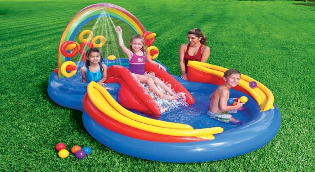 Inflatable pool toys may up kids cancer risk