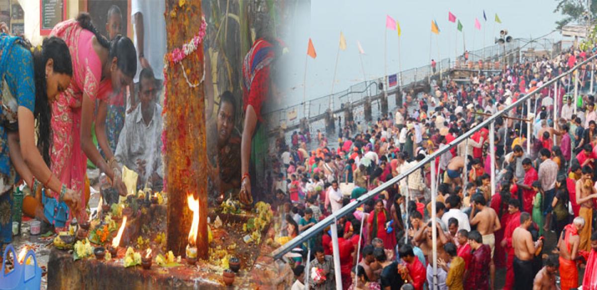 Religious fervour marks Karthika Pournami celebrations