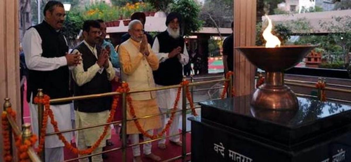 Modi, Rajnath pay tribute to Jallianwala Bagh martyrs