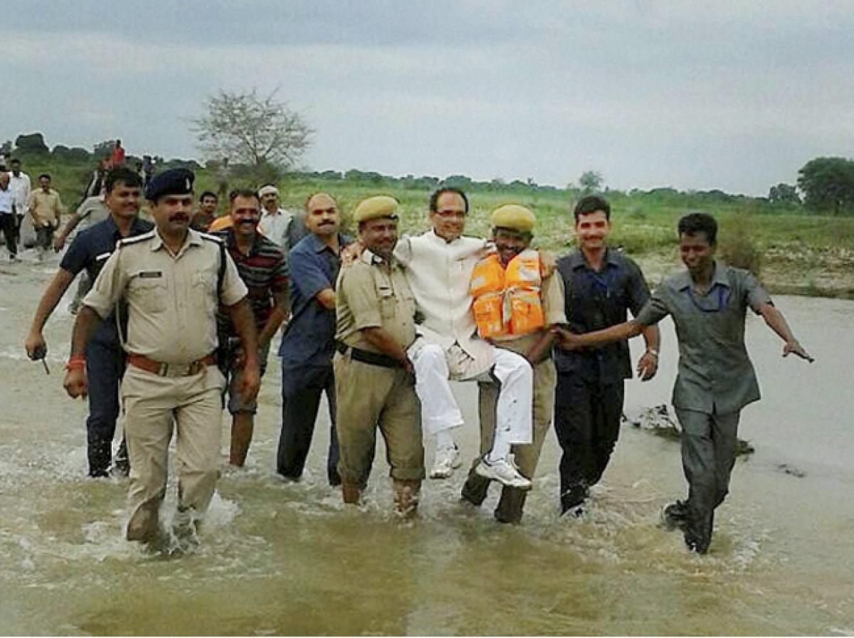 Shivraj Singh Chouhan ridiculed over flood picture