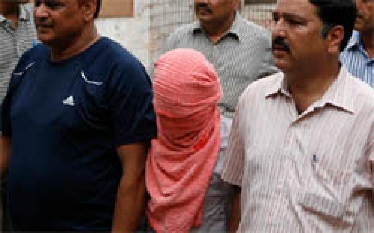 Put juvenile accused behind bars, demand Nirbhayas parents