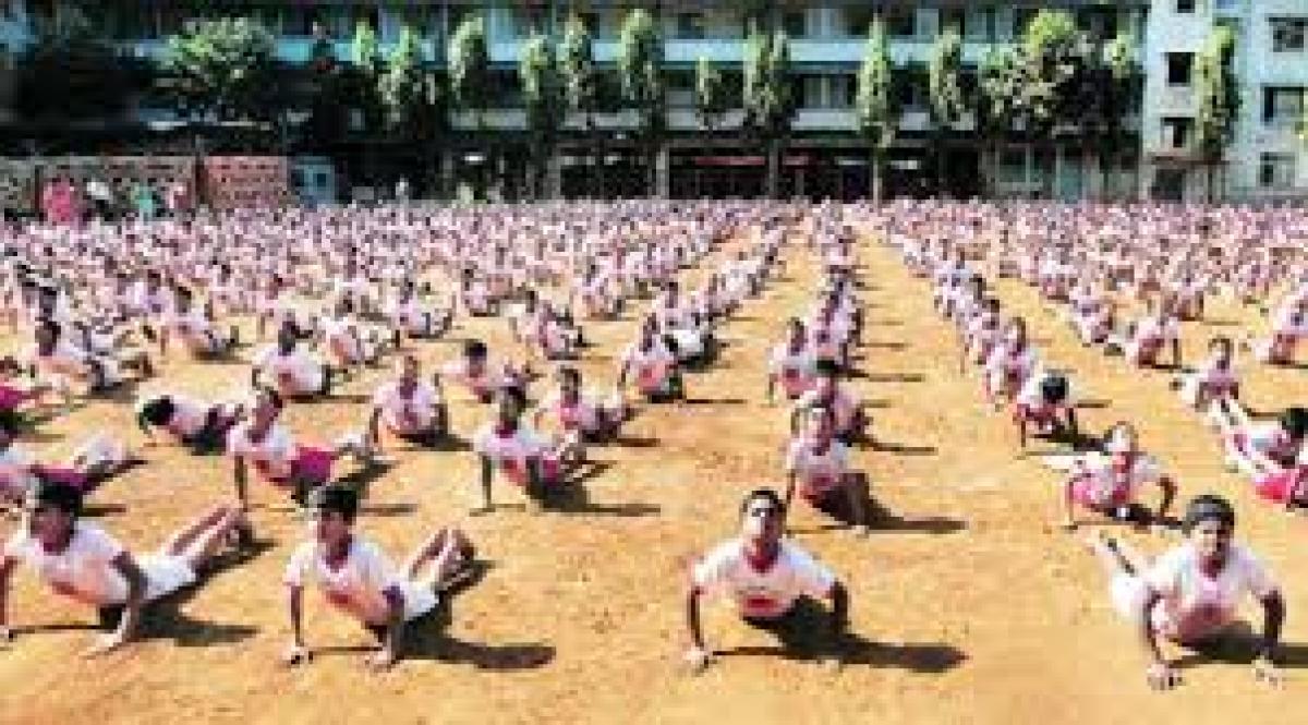 NCC addnl dir gen inspects yoga sessions