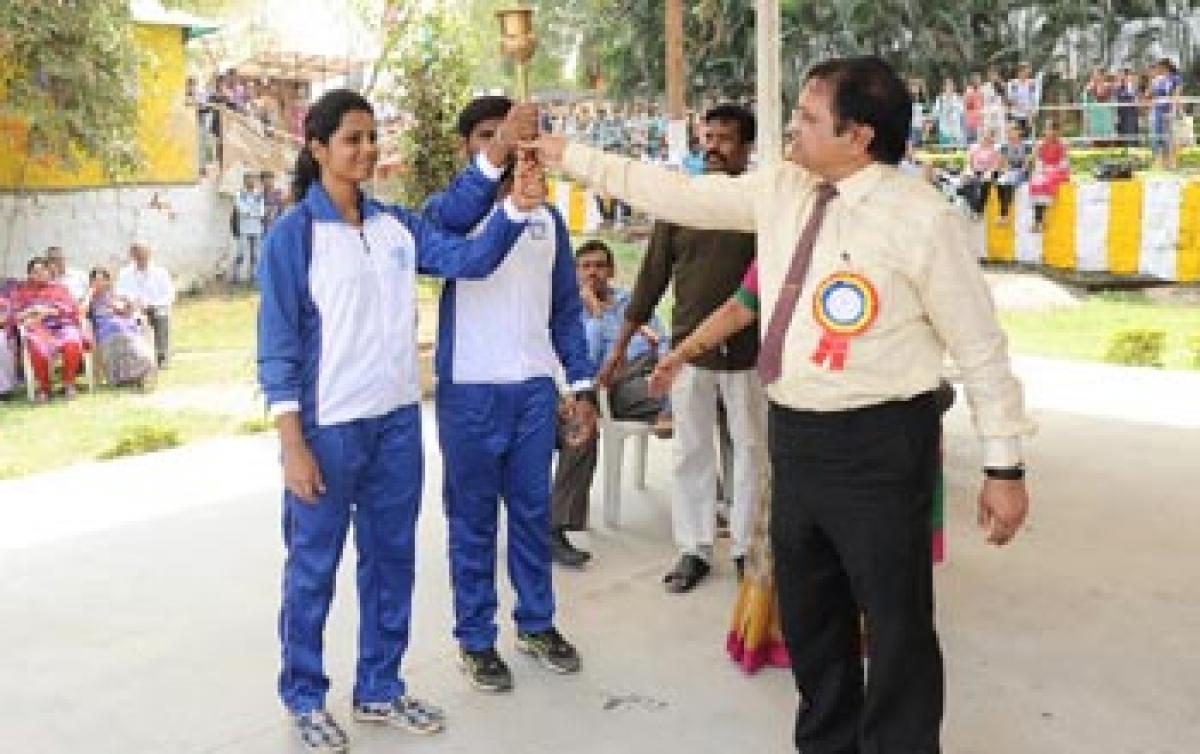 Golden double for Manisha