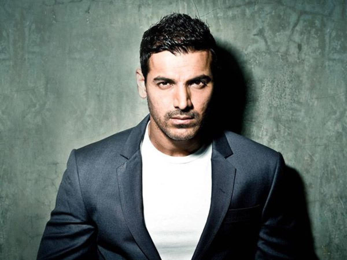 5 Times John Abraham Sported Trendsetting Hairstyles In Movies