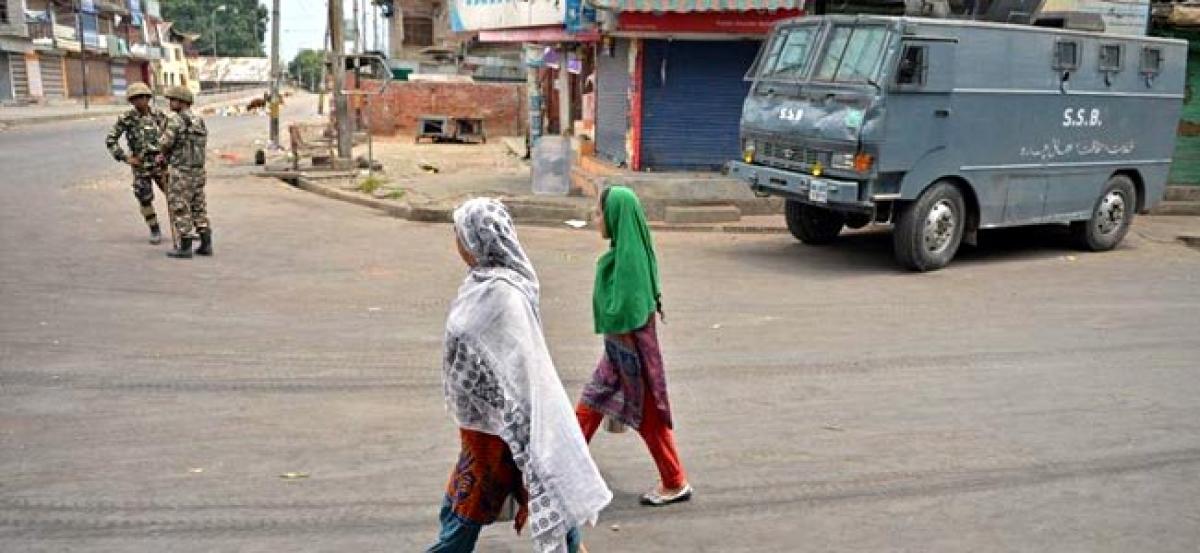 Srinagar curfew may be relaxed depending on law and order situation