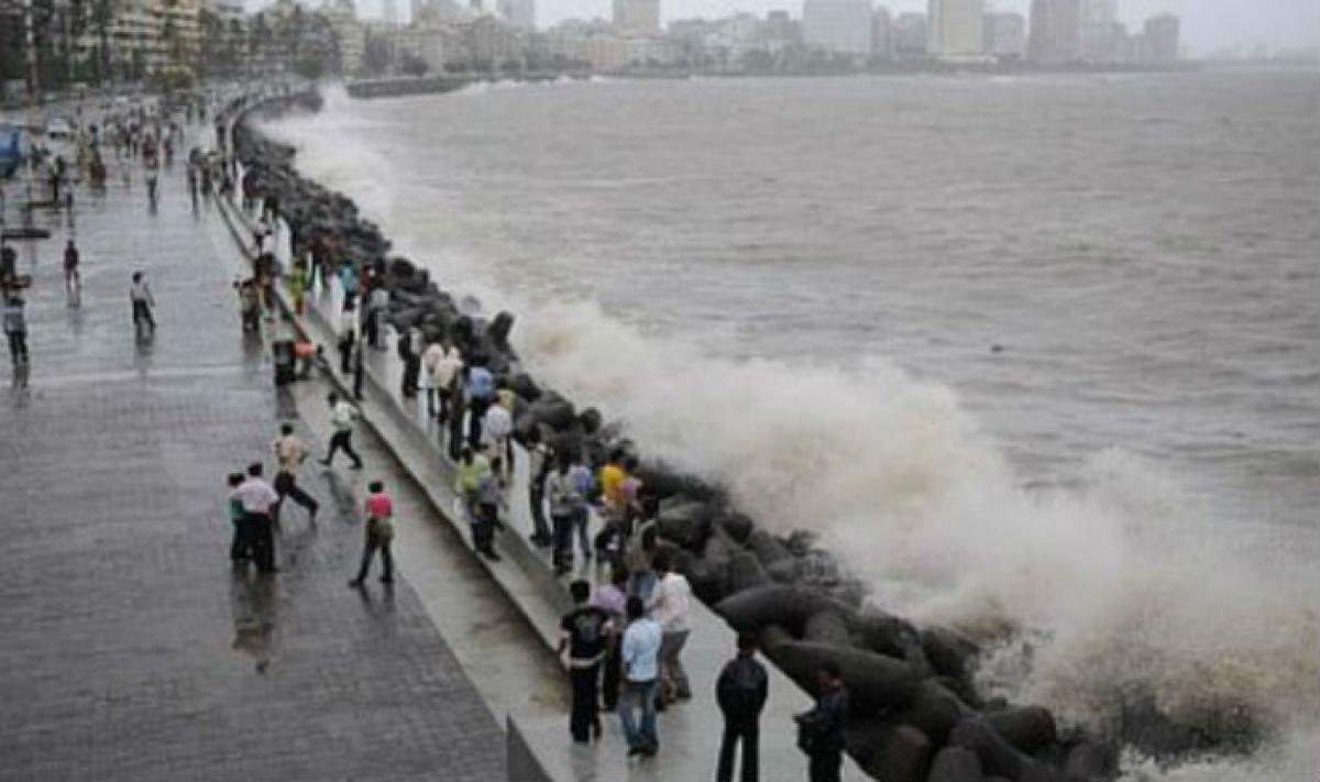 Incessant rains lash Mumbai