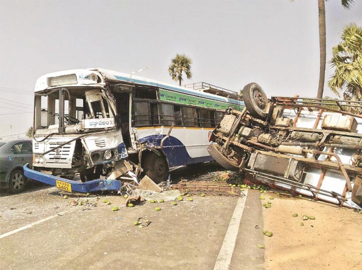 17 injured as lorry, bus collide