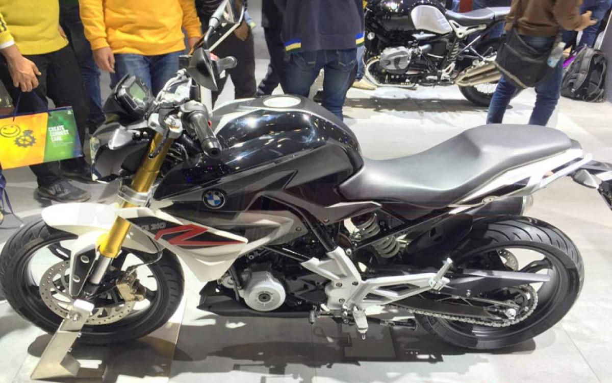 BMW G310R naked street bike features Auto Expo 2016
