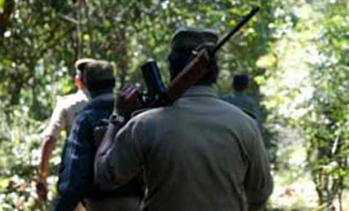 Maoists free abducted TRS leaders